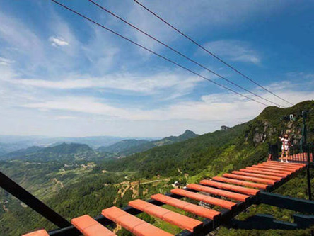 步步惊心厂家，带你拥抱大自然！